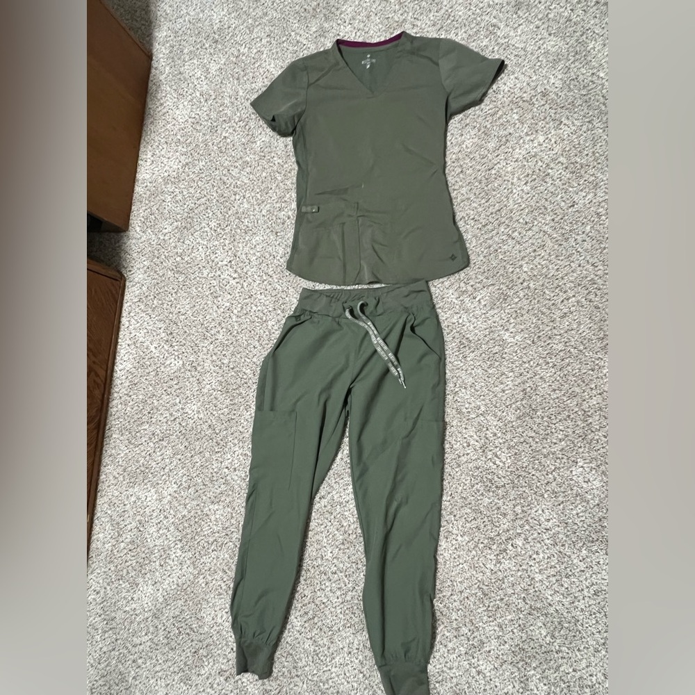Olive Green Women's Scrub Top and Jogger Set